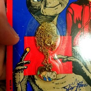 New Vintage '82 ET Extra Terrestrial Necklace